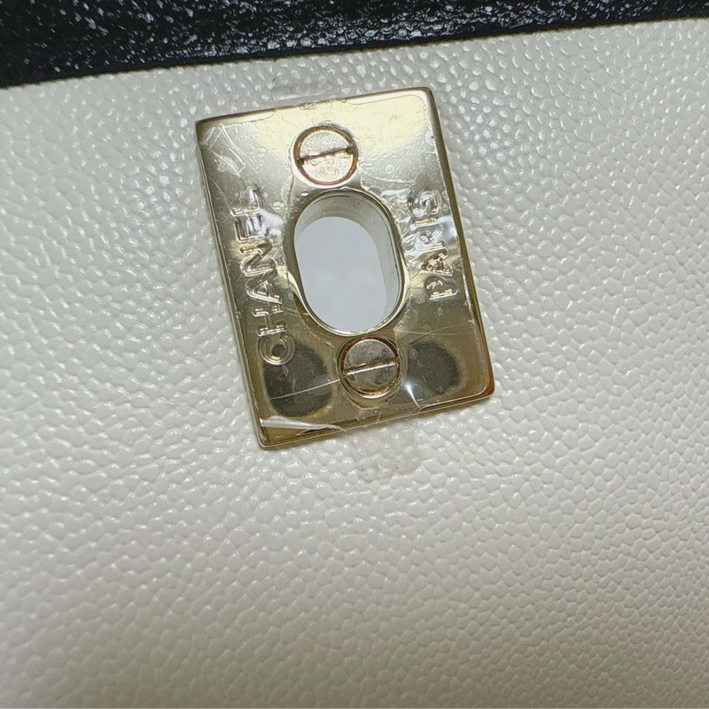 ❤️空姐包款，浪漫冬季溫柔奶油白❤️全新31開Chanel香奈兒21s半月郵差包 白色斜背鍊包 熊貓配色 鏈條包 馬鞍包 白雪公主-22