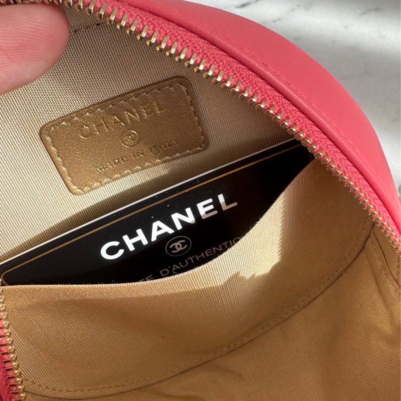 Chanel粉菱格金雙C金球圓餅包-20