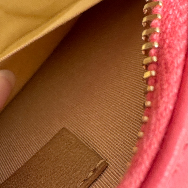 Chanel粉菱格金雙C金球圓餅包-24