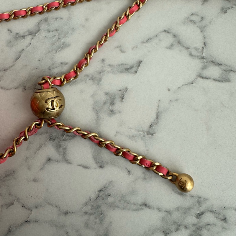 Chanel粉菱格金雙C金球圓餅包-32