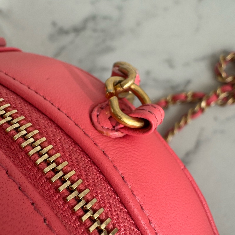 Chanel粉菱格金雙C金球圓餅包-41