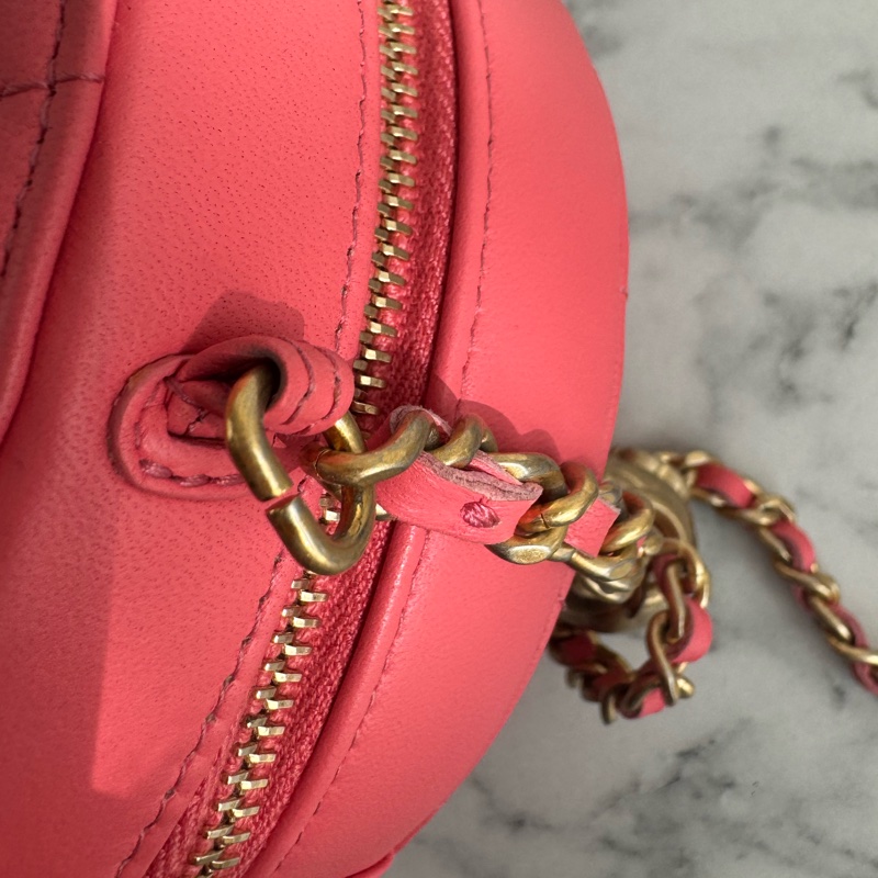 Chanel粉菱格金雙C金球圓餅包-42