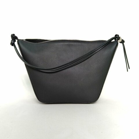 LOEWE HammockHobo浮雕字謎迷你黑色牛皮銀扣肩背包