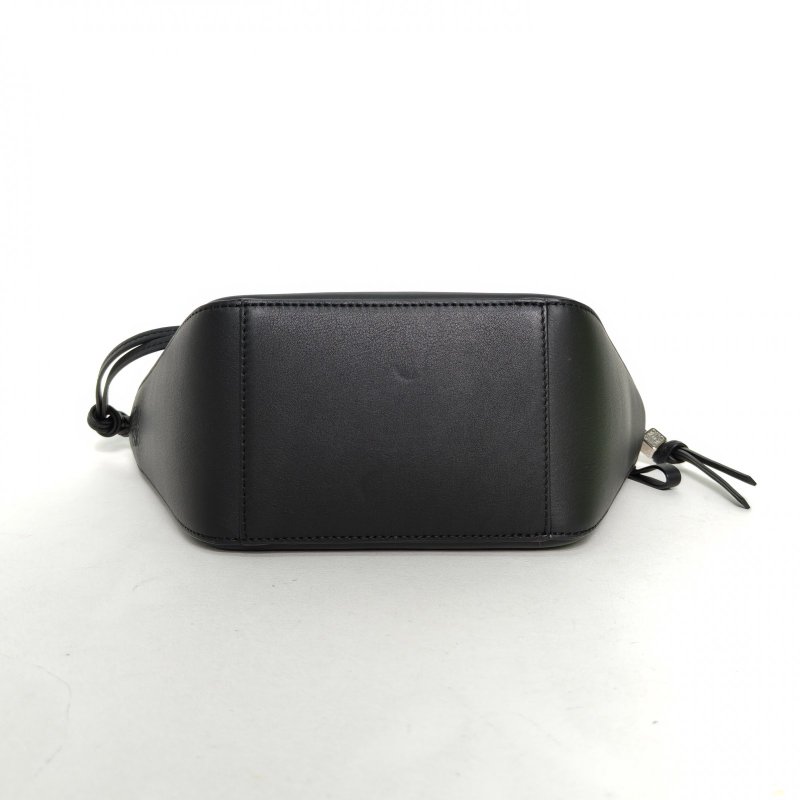 LOEWE HammockHobo浮雕字謎迷你黑色牛皮銀扣肩背包-4