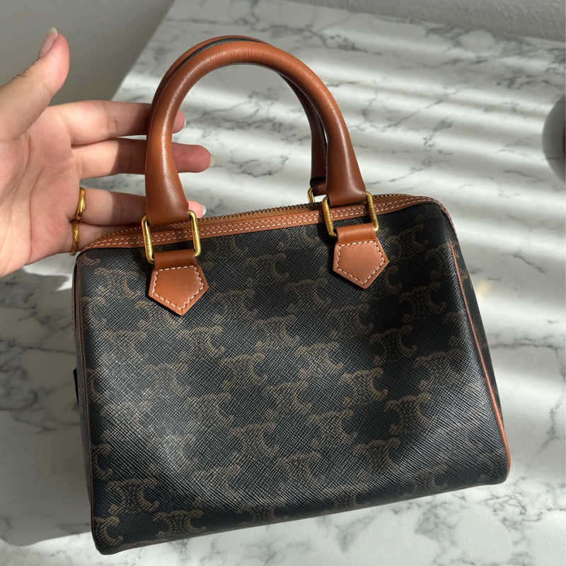 Celine凱旋門pvc波士頓包  必買款😍😍-1