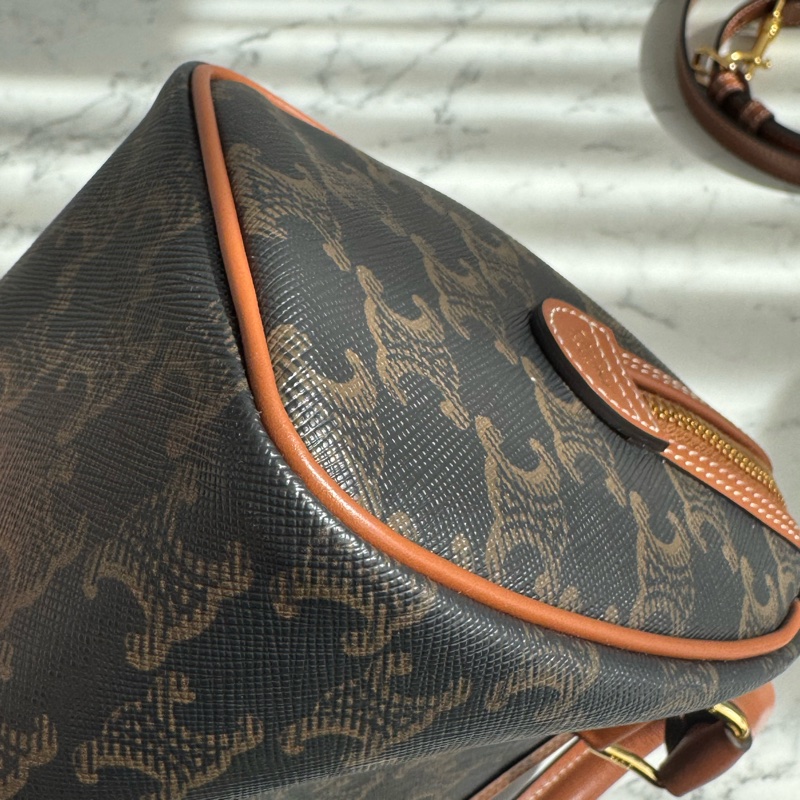 Celine凱旋門pvc波士頓包  必買款😍😍-8