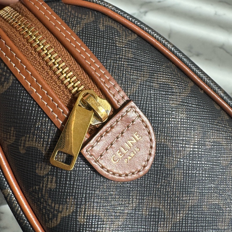 Celine凱旋門pvc波士頓包  必買款😍😍-12