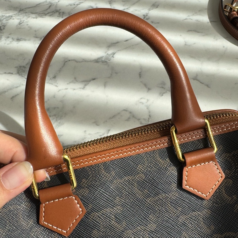 Celine凱旋門pvc波士頓包  必買款😍😍-21