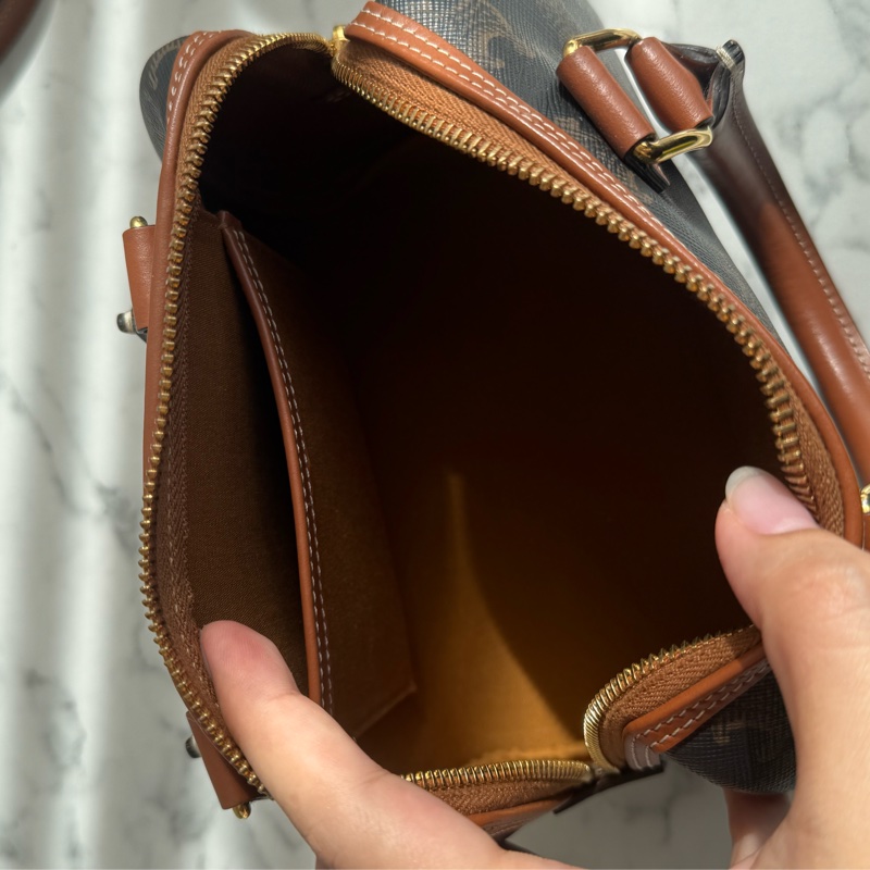 Celine凱旋門pvc波士頓包  必買款😍😍-25