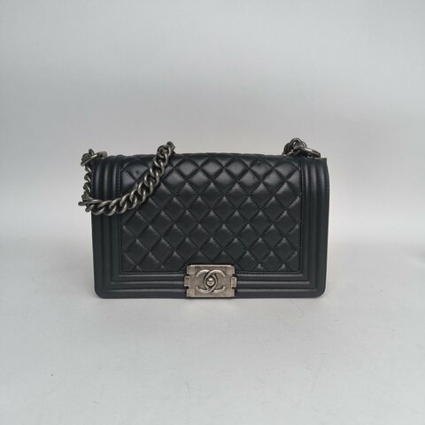 CHANEL Leboy中號25黑色羊皮19開銀扣肩背包