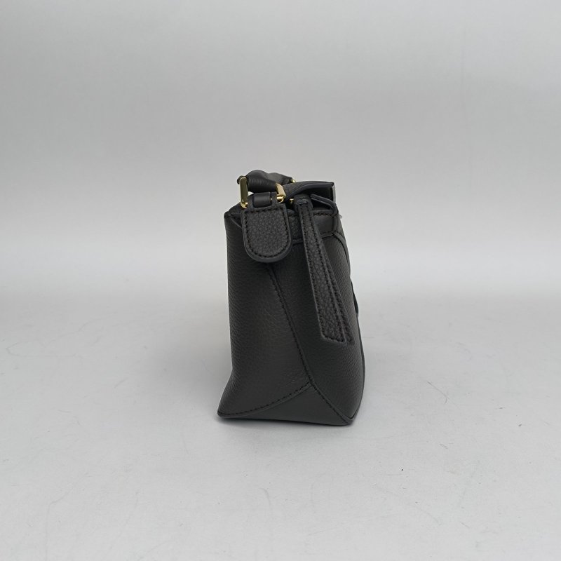 LOEWE Puzzle18幾何包迷你MINI深灰牛皮肩背包-3