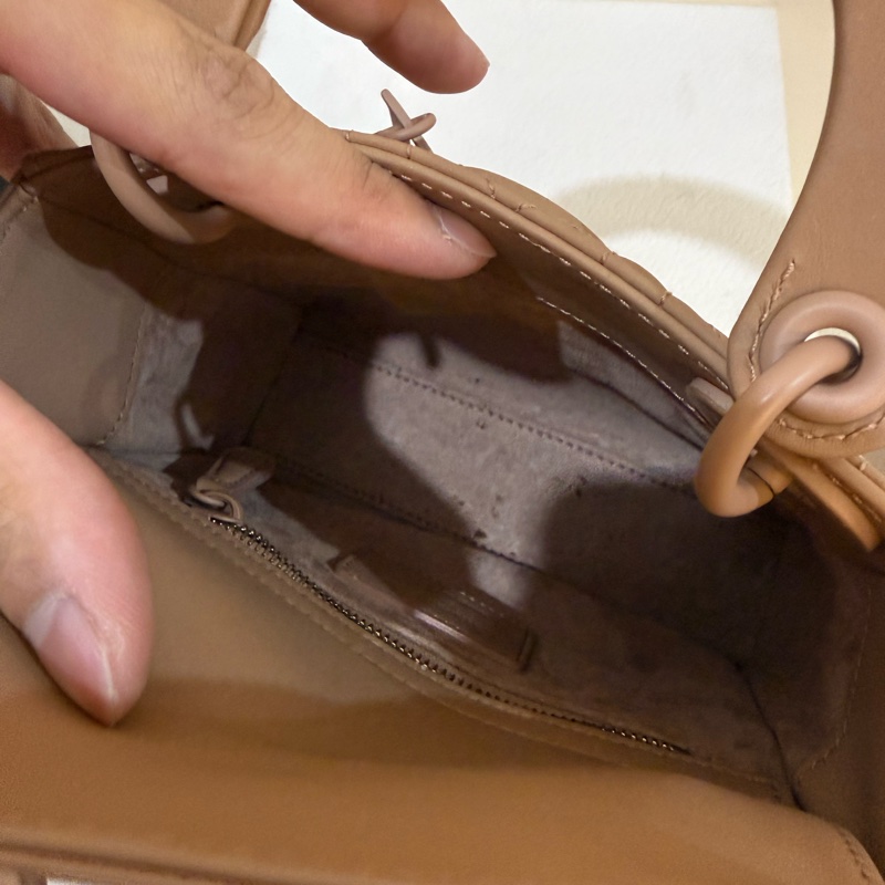 Lady Dior三格磨砂黛妃包 乾燥玫瑰色-11