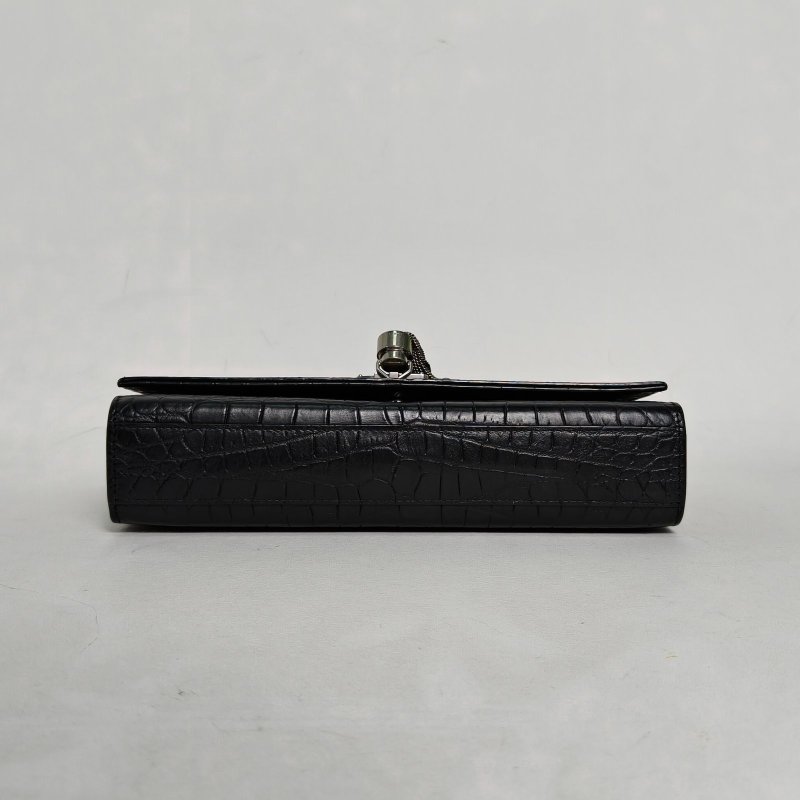 SAINT LAURENT KATE中號24鱷魚壓紋流蘇黑色牛皮銀扣肩背包-4