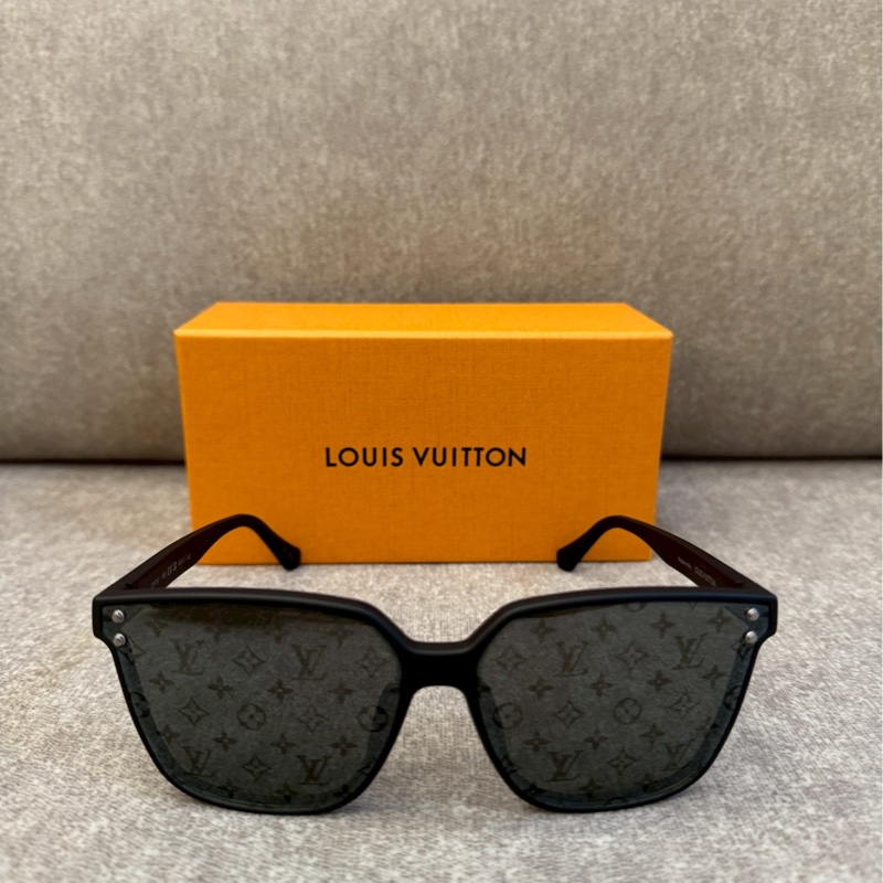 LV滿版墨鏡-0