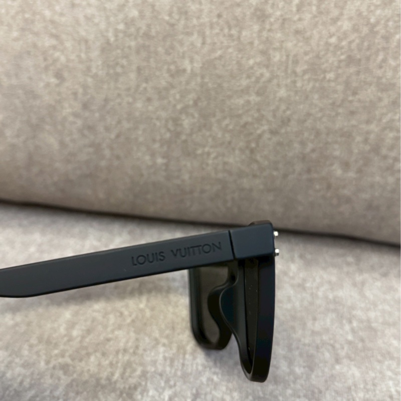 LV滿版墨鏡-2