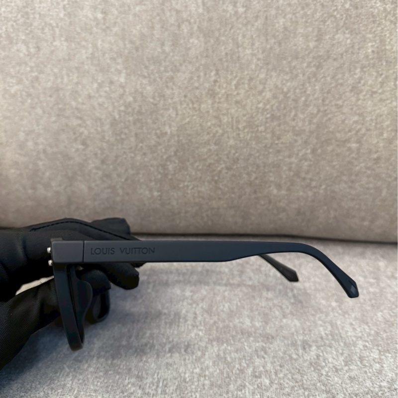 LV滿版墨鏡-4