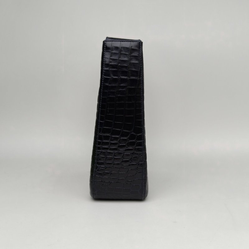 FERRAGAMO 黑色牛皮金扣中古鱷魚壓紋單肩包斜挎包28*28肩背包-3