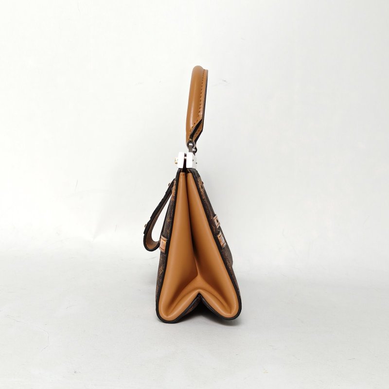 LOUIS VUITTON 圖案PVC2018Cityframe伊勢丹楓葉限定手袋夾子包肩背包-3