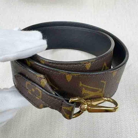 LV近乎全新的背帶