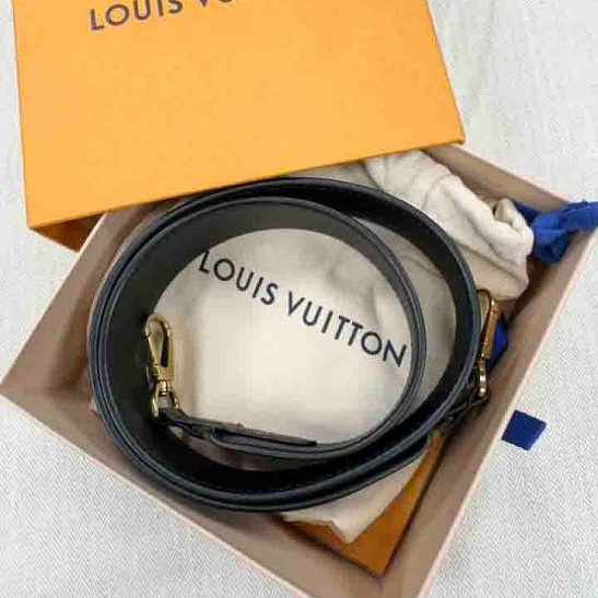 LV近乎全新的背帶-1