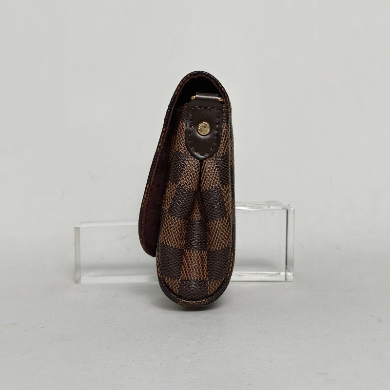 LOUIS VUITTON Favorite小號24棕色棋盤格PVC2014肩背包-1