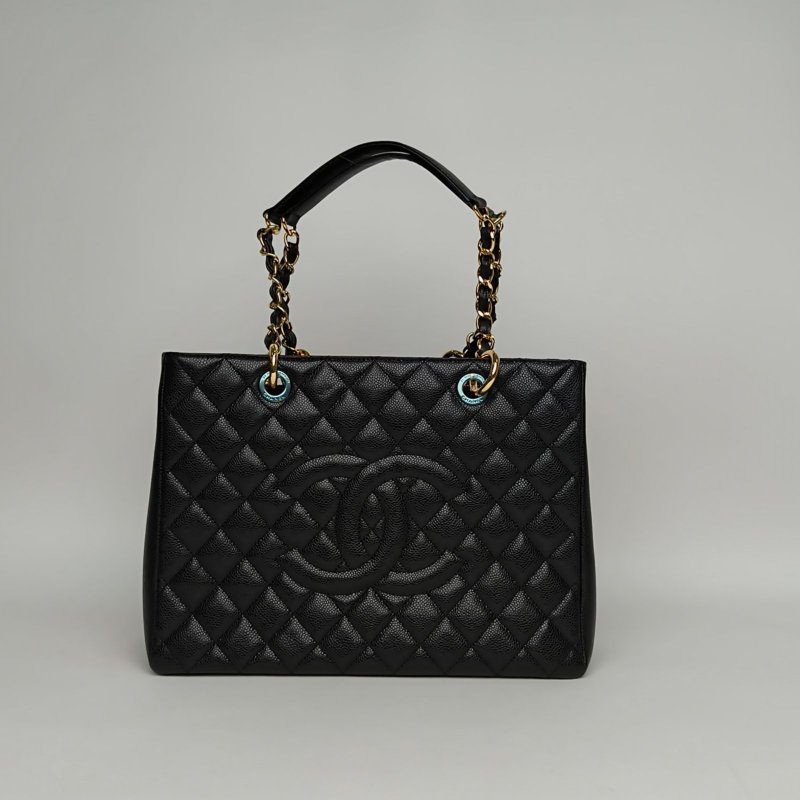 CHANEL GST購物袋小號33黑色荔枝牛皮19開金扣肩背包-0