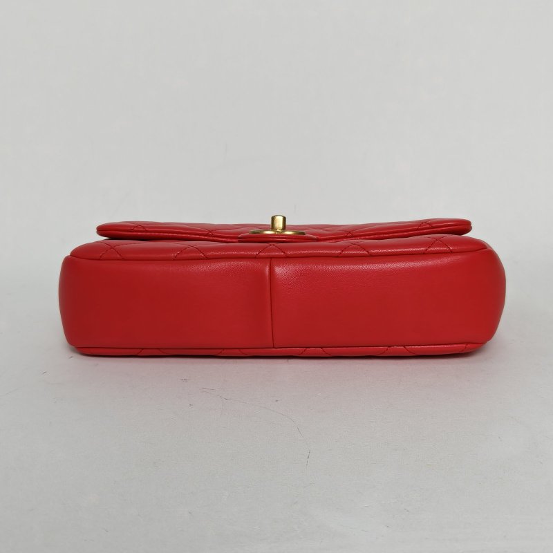 CHANEL 紅色羊皮29開金扣CF季節款圓環手柄25口蓋包肩背包-4