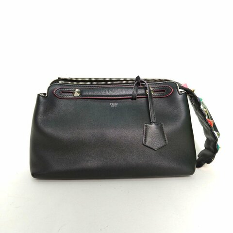 FENDI BYTHEWAY中號拼色牛皮鉚釘款肩背包