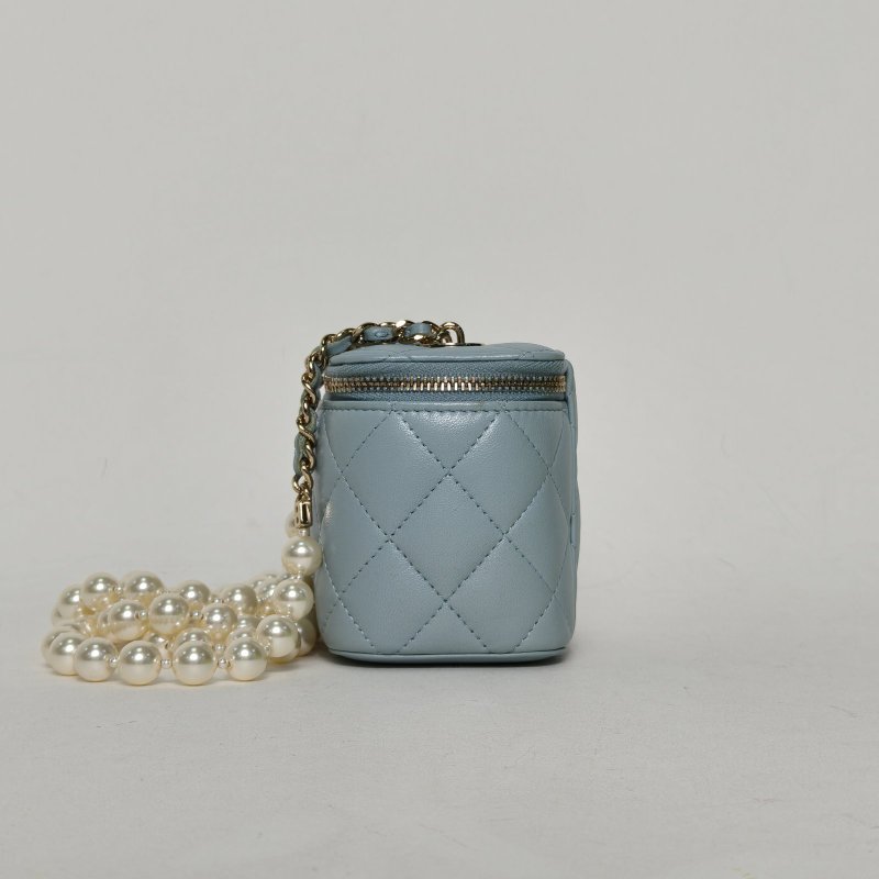 CHANEL 22P方盒子化妝包帶鏡子11藍色羊皮32開金扣珍珠拼皮穿鏈肩背包-3