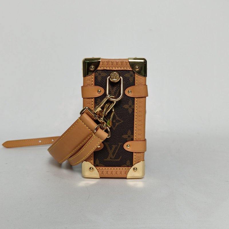 LOUIS VUITTON SideTrunk軟盒子包大號24老花PVC晶片肩背包-1
