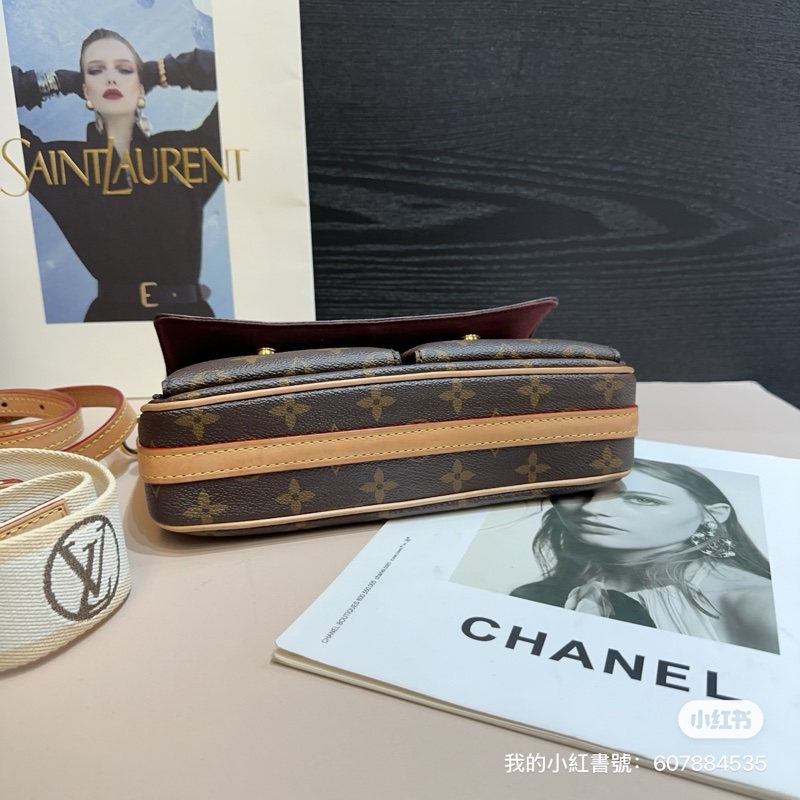 LV 原花金釦Vivacite雙口袋肩斜背包 M46999-9