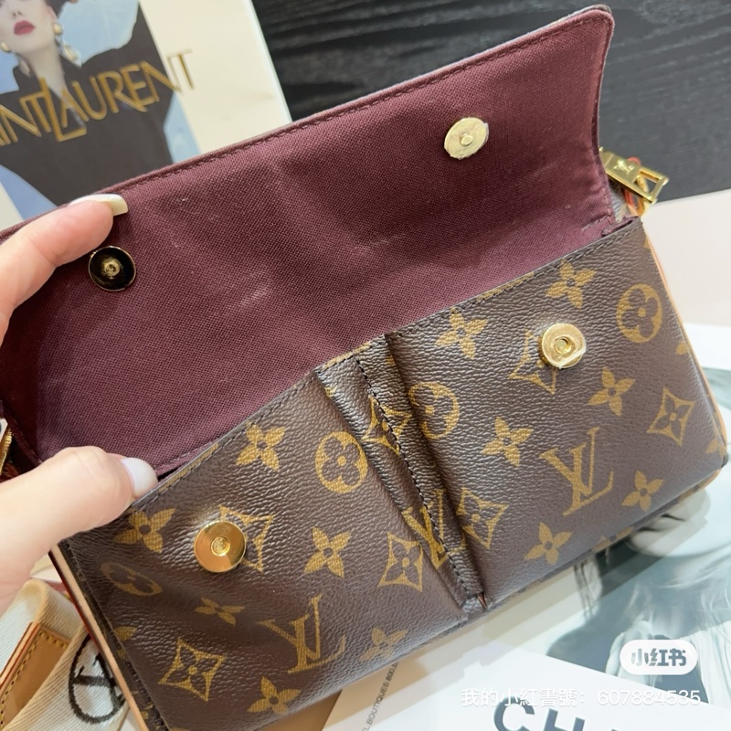 LV 原花金釦Vivacite雙口袋肩斜背包 M46999-5