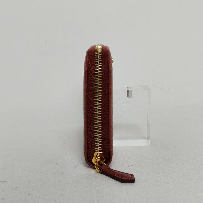 FENDI 粉色牛皮錢包肩背包-1