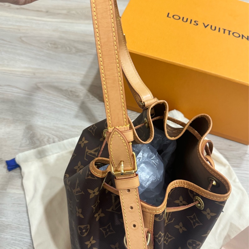 lv neo bb 水桶包-17