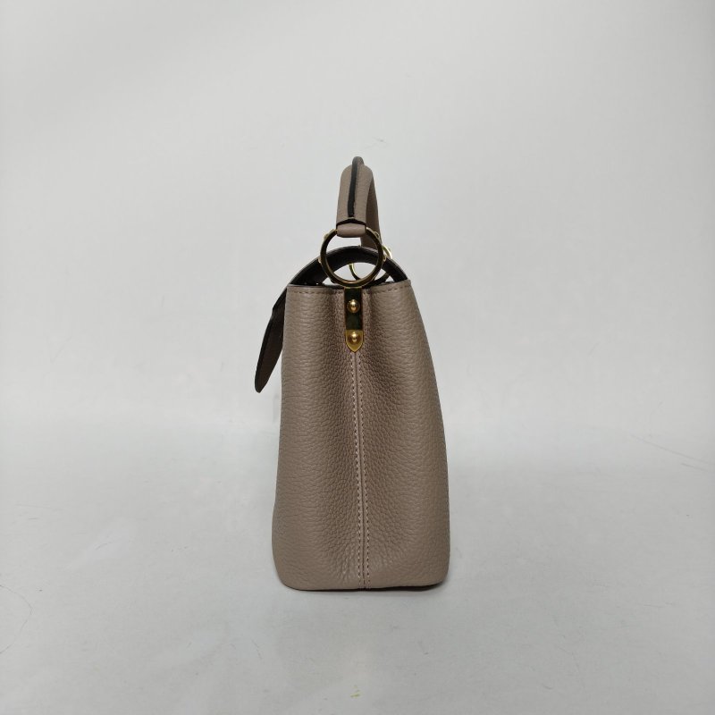 LOUIS VUITTON CapucinesBB27灰色牛皮金扣晶片肩背包-3