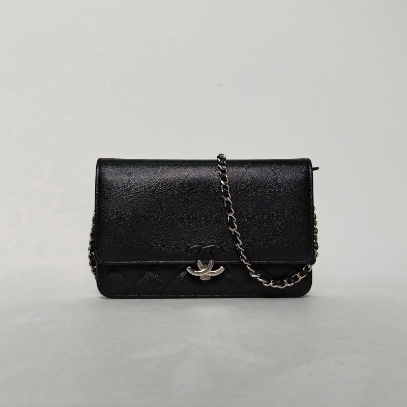 CHANEL 黑色牛皮27開銀扣COCOCUBA古巴系列光面拼菱格紋WOC肩背包-0