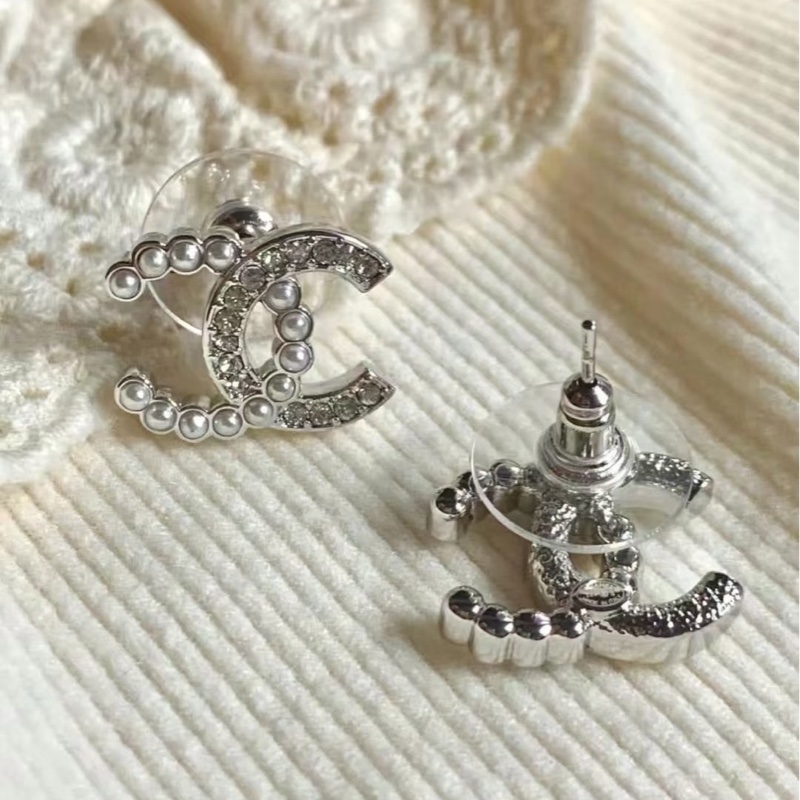 ෆ Chanel珍珠水鑽雙C耳環-0