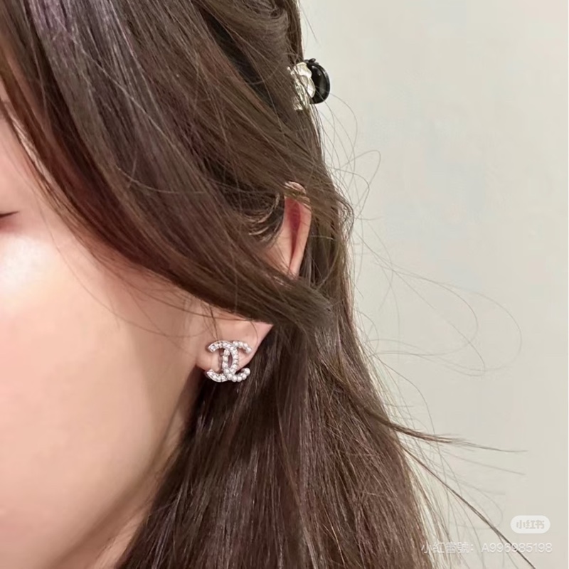 ෆ Chanel珍珠水鑽雙C耳環-2