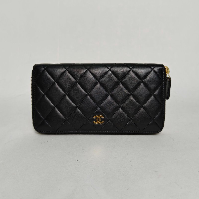 CHANEL 黑色羊皮19開金扣長款錢包肩背包-0