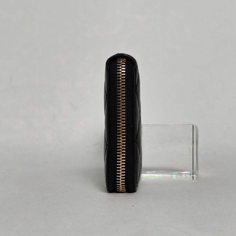 CHANEL 黑色羊皮19開金扣長款錢包肩背包-1