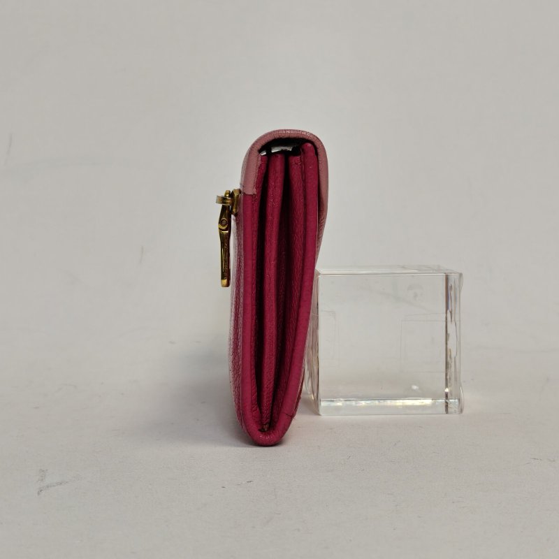 MIU MIU 拼色牛皮長款錢包肩背包-1