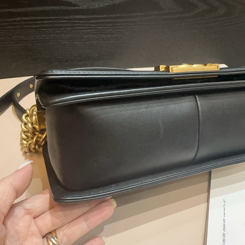 Chanel 黑羊皮霧金釦斜Boy25-7