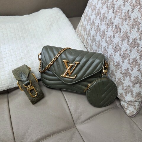 LV 墨綠牛皮山形紋霧金釦New Wave斜背包