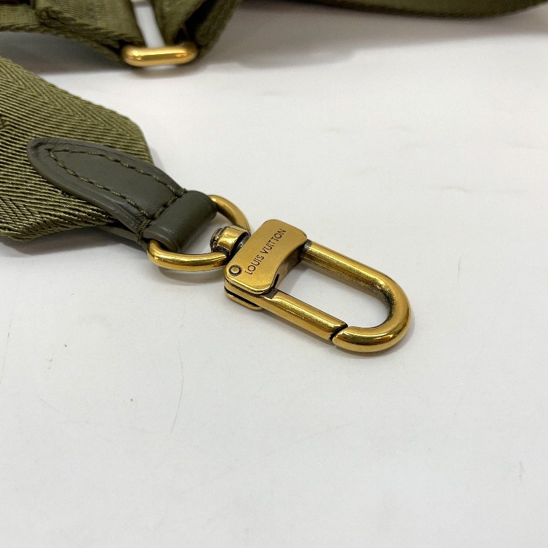 LV 墨綠牛皮山形紋霧金釦New Wave斜背包-14