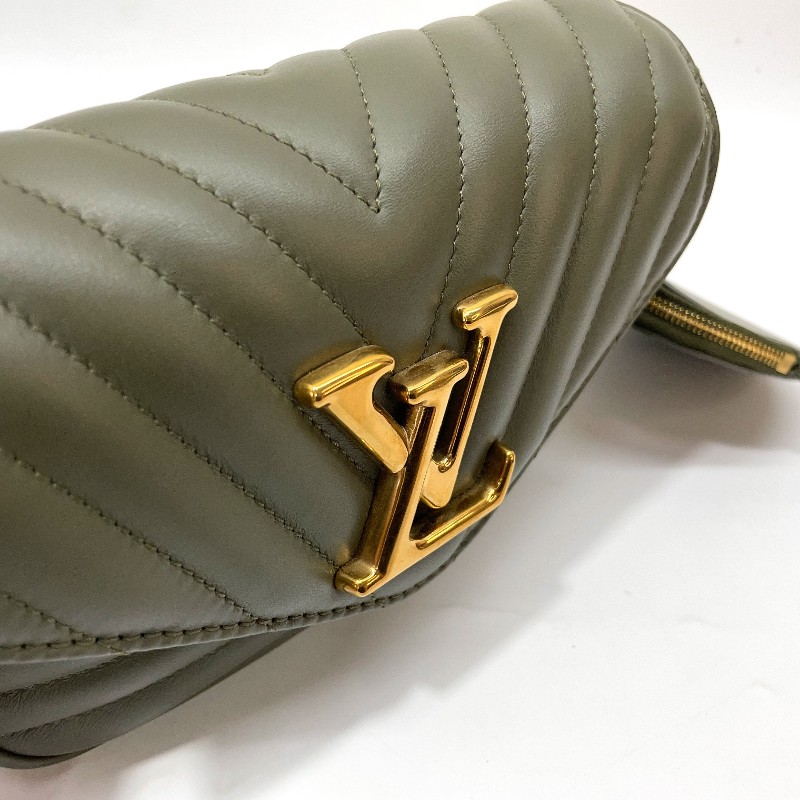 LV 墨綠牛皮山形紋霧金釦New Wave斜背包-16