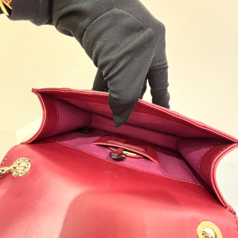 BVLGARI酒紅色方型蛇頭包-小-2