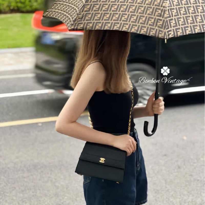 Chanel 香奈兒 Vintage trapezoid 梯型 黑金 雕花鍊 斜背包 肩背包 側背包 鍊條包-3