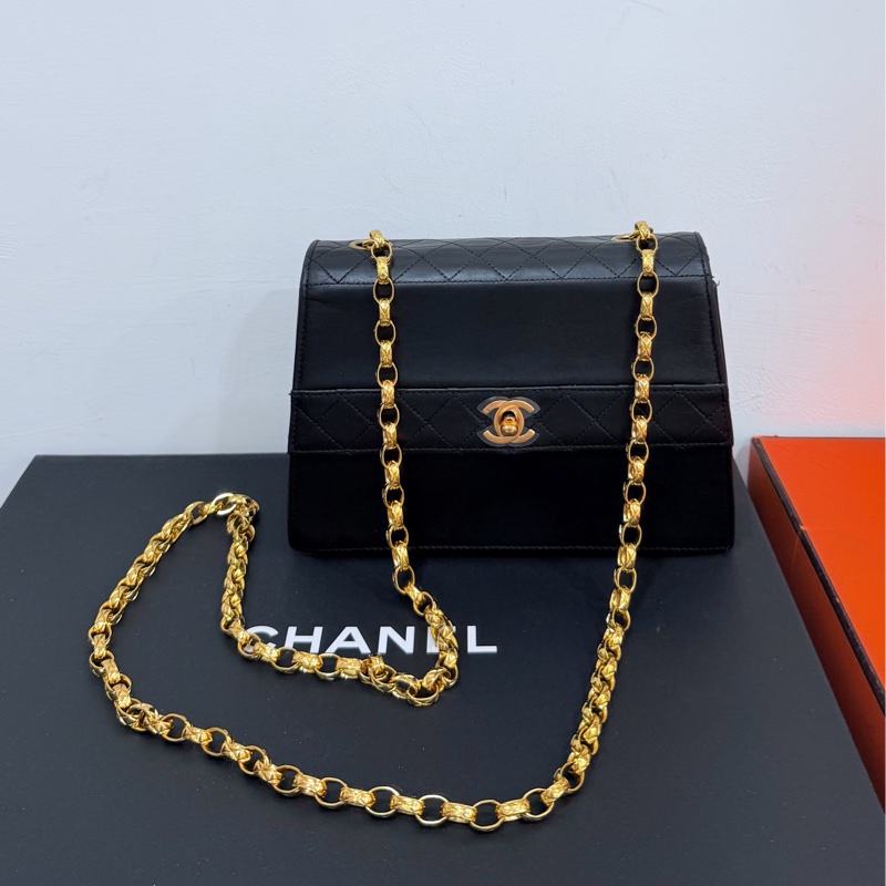 Chanel 香奈兒 Vintage trapezoid 梯型 黑金 雕花鍊 斜背包 肩背包 側背包 鍊條包-10