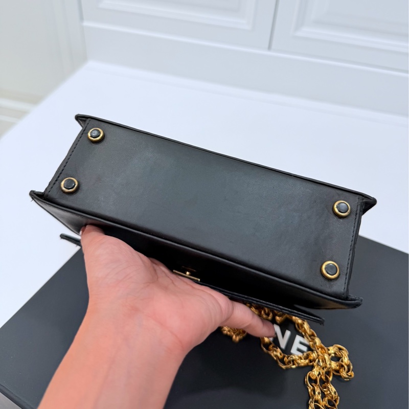 Chanel 香奈兒 Vintage trapezoid 梯型 黑金 雕花鍊 斜背包 肩背包 側背包 鍊條包-15
