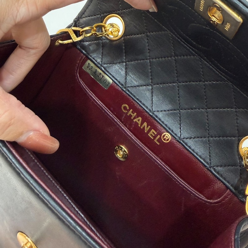 Chanel 香奈兒 Vintage trapezoid 梯型 黑金 雕花鍊 斜背包 肩背包 側背包 鍊條包-43